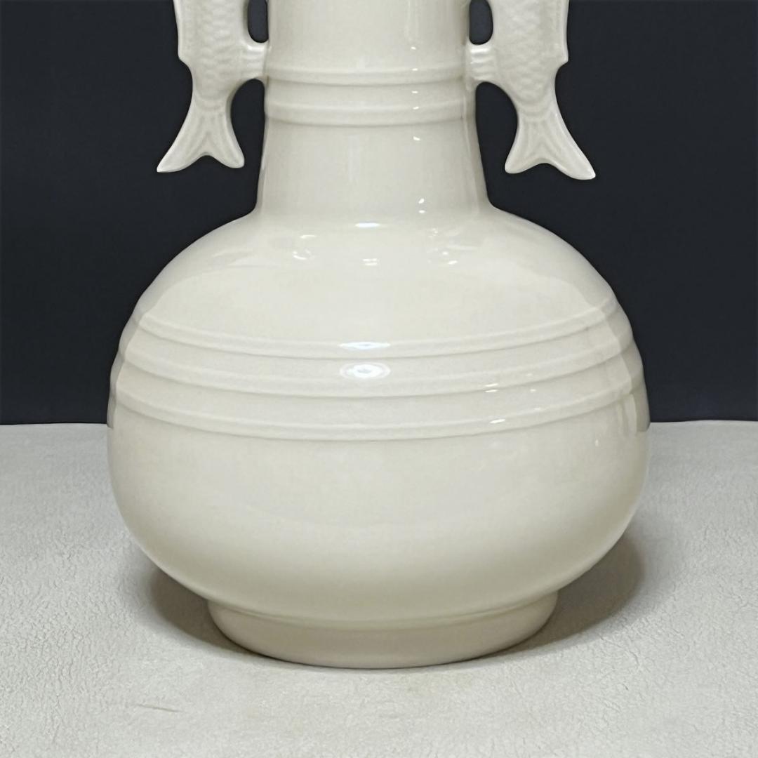 加藤渓山 牙黄磁 耳付花生 共箱 喜寿 渓山 魚耳 花入 耳付花入【k3635】