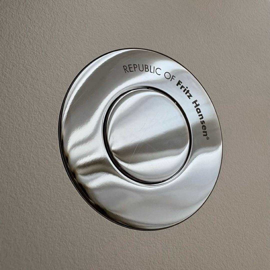 フリッツハンセン　リトルフレンド　サイドテーブル　ホワイト　昇降式　即購入可