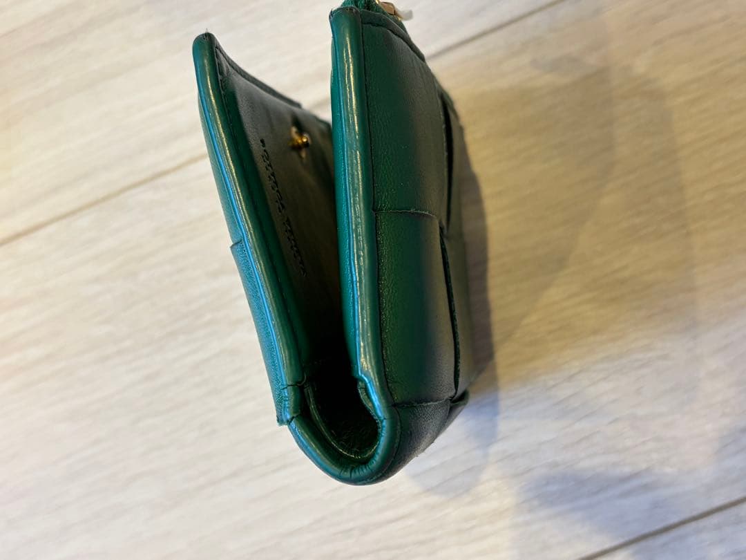 BOTTEGA VENETA 緑 二つ折り財布