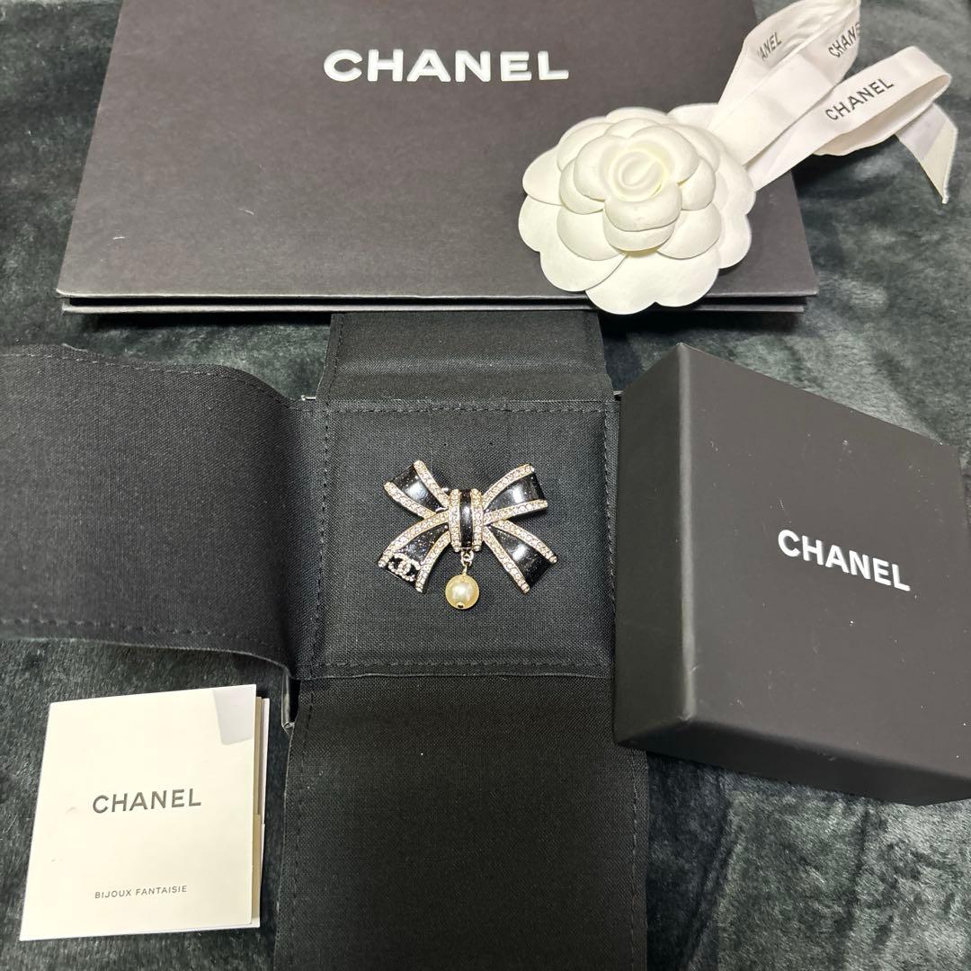 未使用 シャネル 25AW リボン パール ブローチ 希少