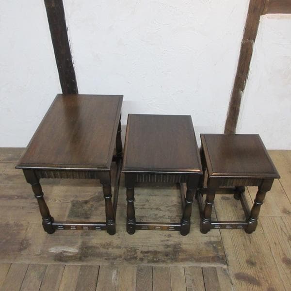 イギリス アンティーク 家具 ネストテーブル サイドテーブル 3台組 6076e