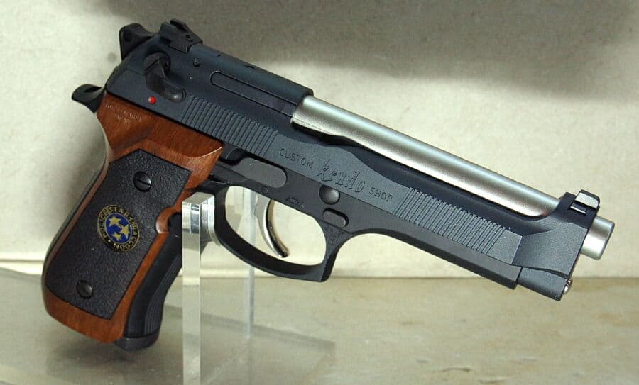 東京マルイ バイオハザード サムライエッジ改クリスレッドフィールド 15周年版