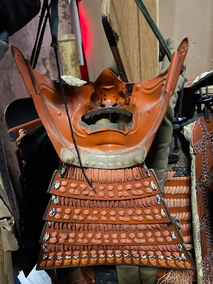 等身大赤備え鎧一式/赤塗龍文二枚胴独鈷文前立て兜/甲冑 鎧兜 着用可能 元箱付き