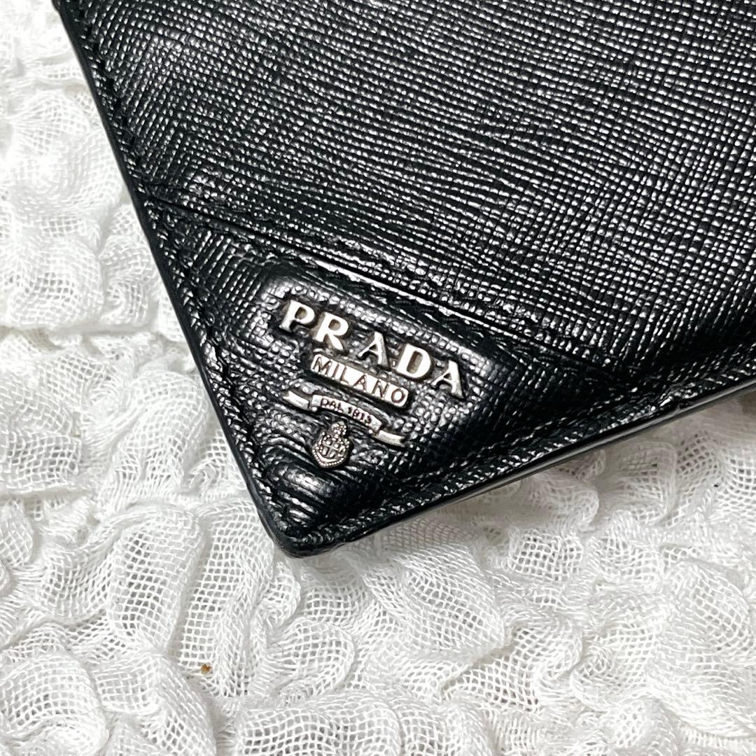 美品✨近年 PRADA 長財布　二つ折り　サフィアーノレザー　ウォレット　黒