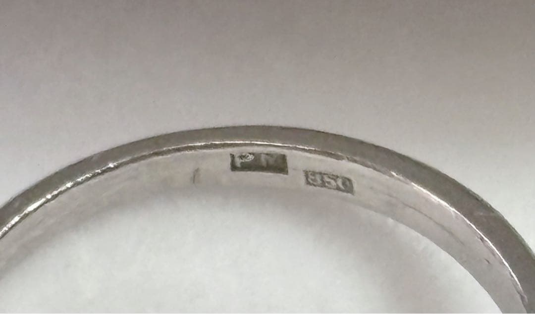 レトロ　エメラルド　ダイヤモンド　プラチナリング