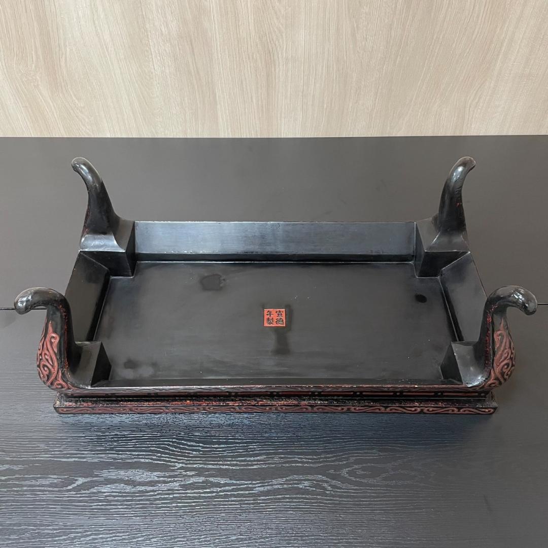 中国古玩 唐物 堆黒倶利彫紋大型平卓 宣徳年製 花台 中国美術 骨董古美術