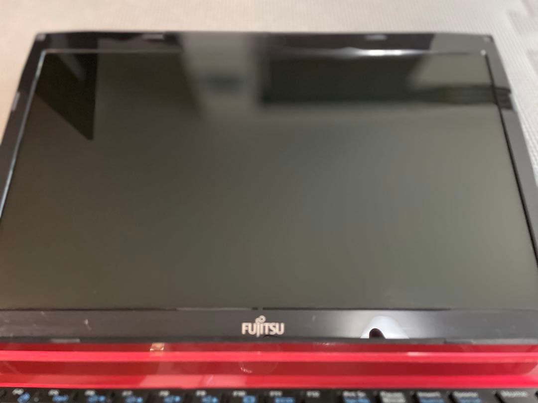 富士通　ノートパソコン
