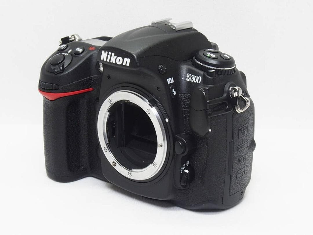 ■美品■ Nikon D300 ボディ 《 S数3033回 動作光学良好 》