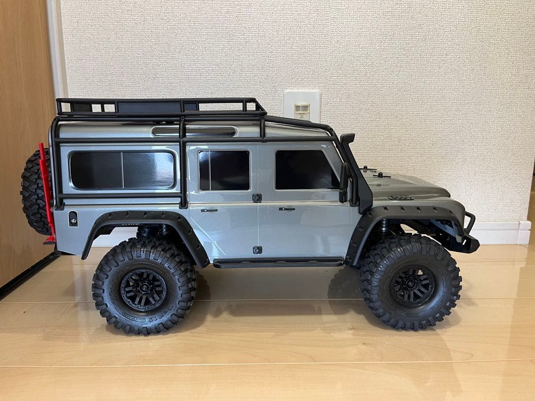 トラクサス TRX4 ランドローバー ディフェンダーD110 RTR シルバー