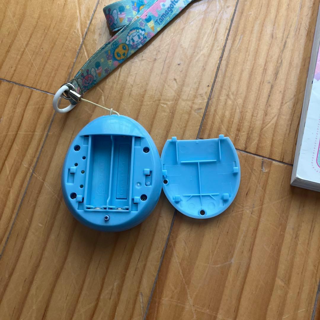 たまごっちみーつ メルヘンみーつ ブルー ストラップ、攻略本付き