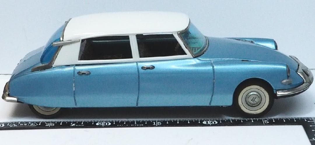 萬代屋【シトロエンDS19 大 水色】ブリキ自動車tin toy car【箱無】