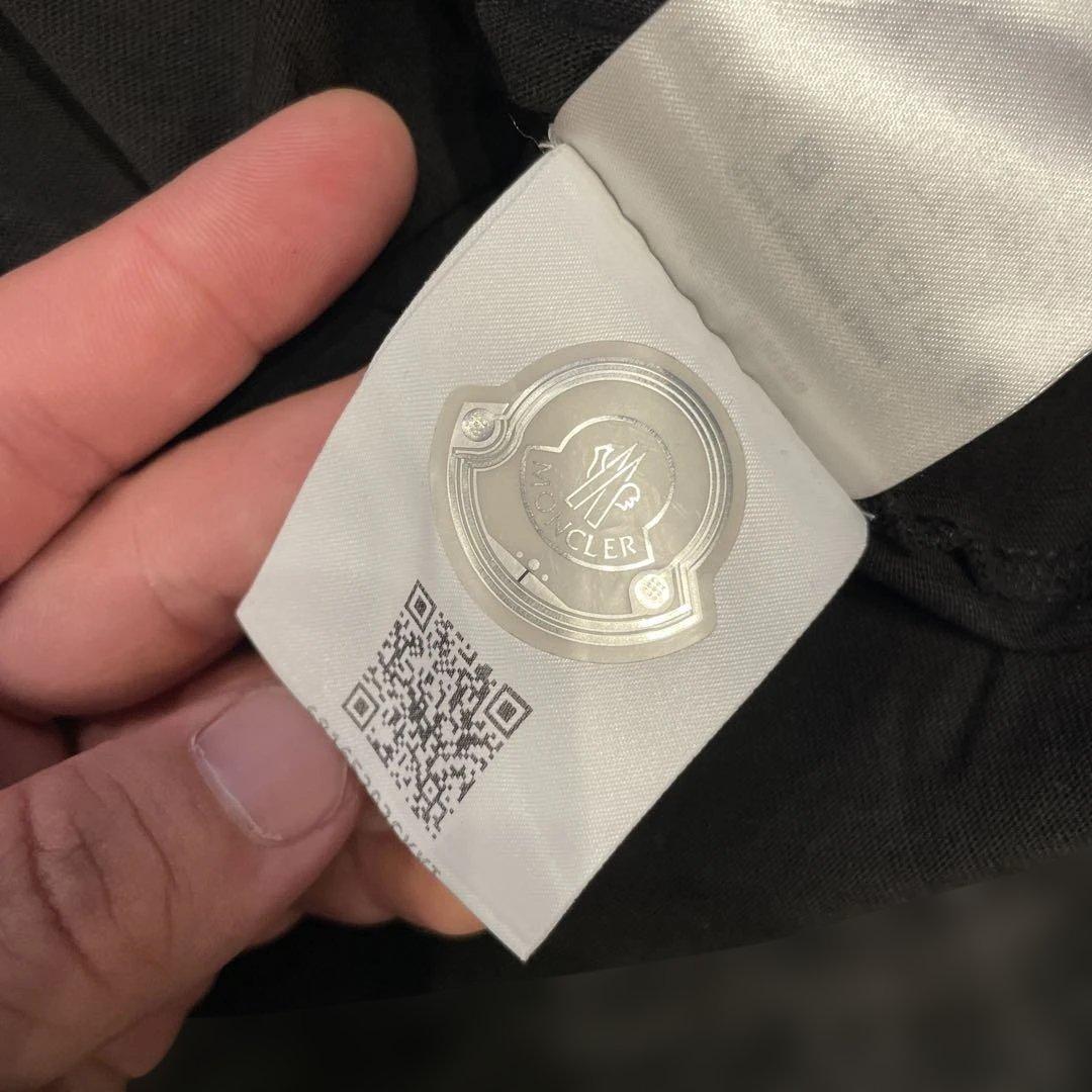 ニック 　MONCLER ブラック Tシャツ グラフィック