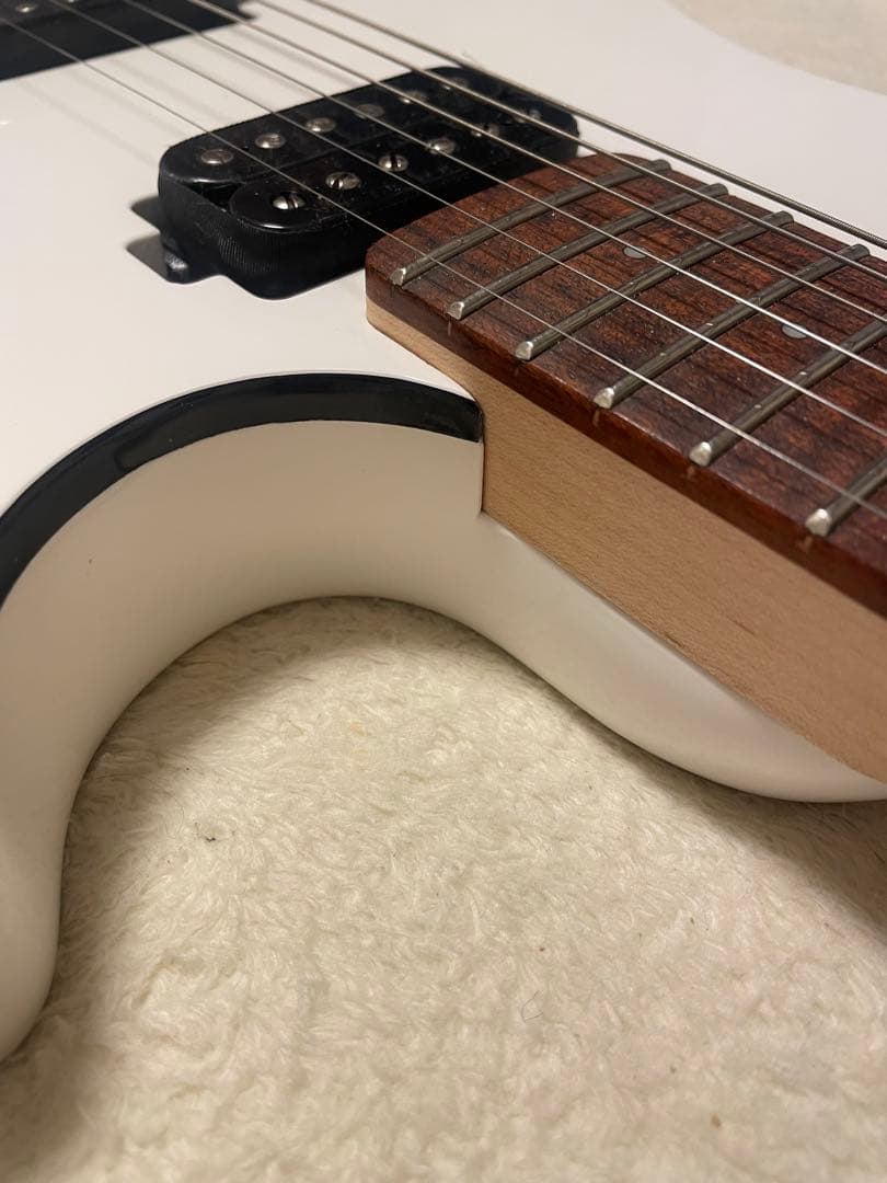 ギター Sterling by MusicMan / SUB AXIS WHITE