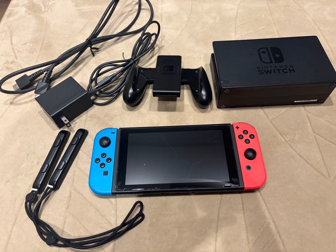 Nintendo Switch 本体 赤と青 Joy-Con