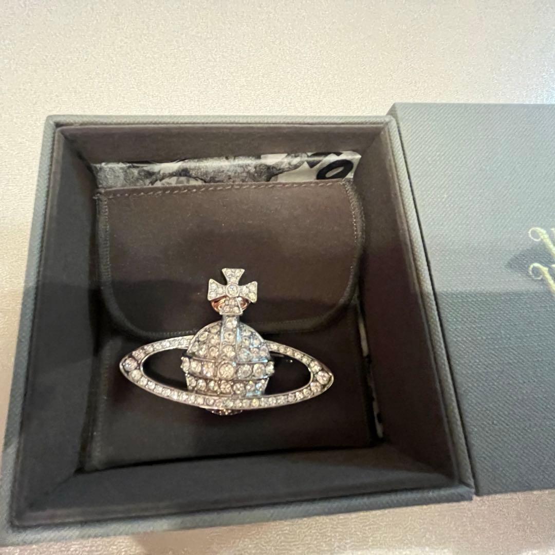 ヴィヴィアンウエストウッド オーブ ブローチ 国内正規店購入 未使用品