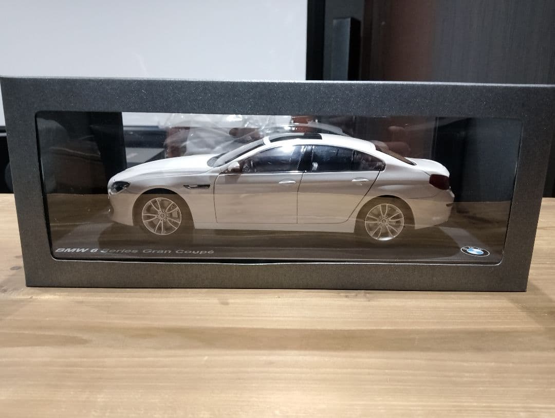 1/18 BMW 6シリーズ　グランクーペ　ディーラー品　ミニカー　ホワイト