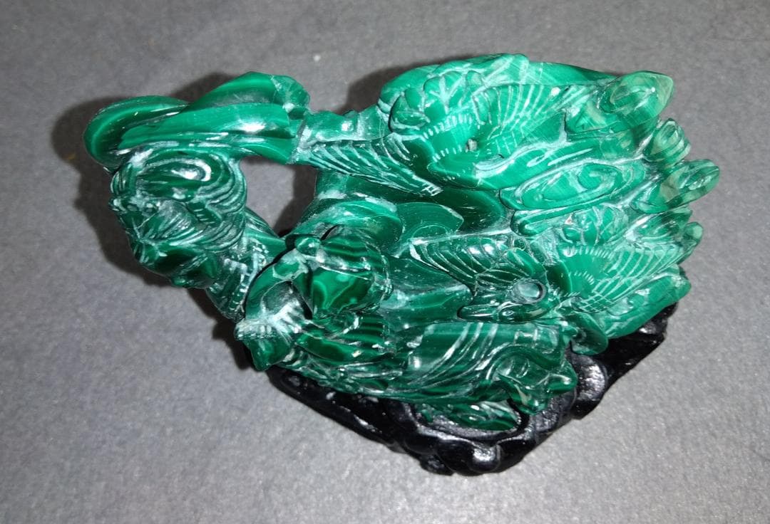 クジャク石【マラカイト】吉祥天女像台座 極細工 逸品 置物