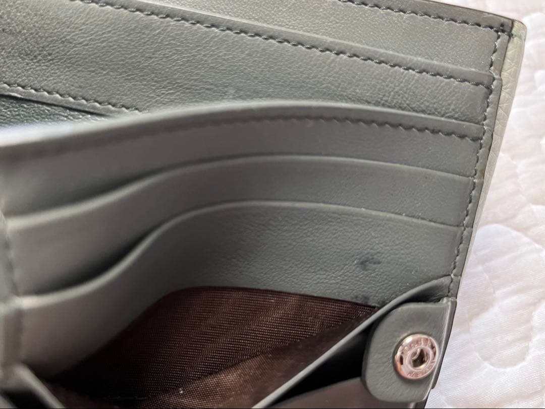 フェンディ 二つ折り財布ピーカブー セレリア 8M0438 ミントグリーン