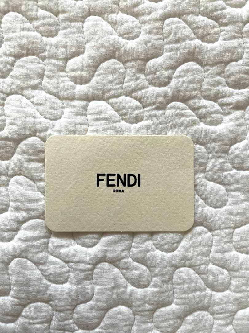 フェンディ 二つ折り財布ピーカブー セレリア 8M0438 ミントグリーン