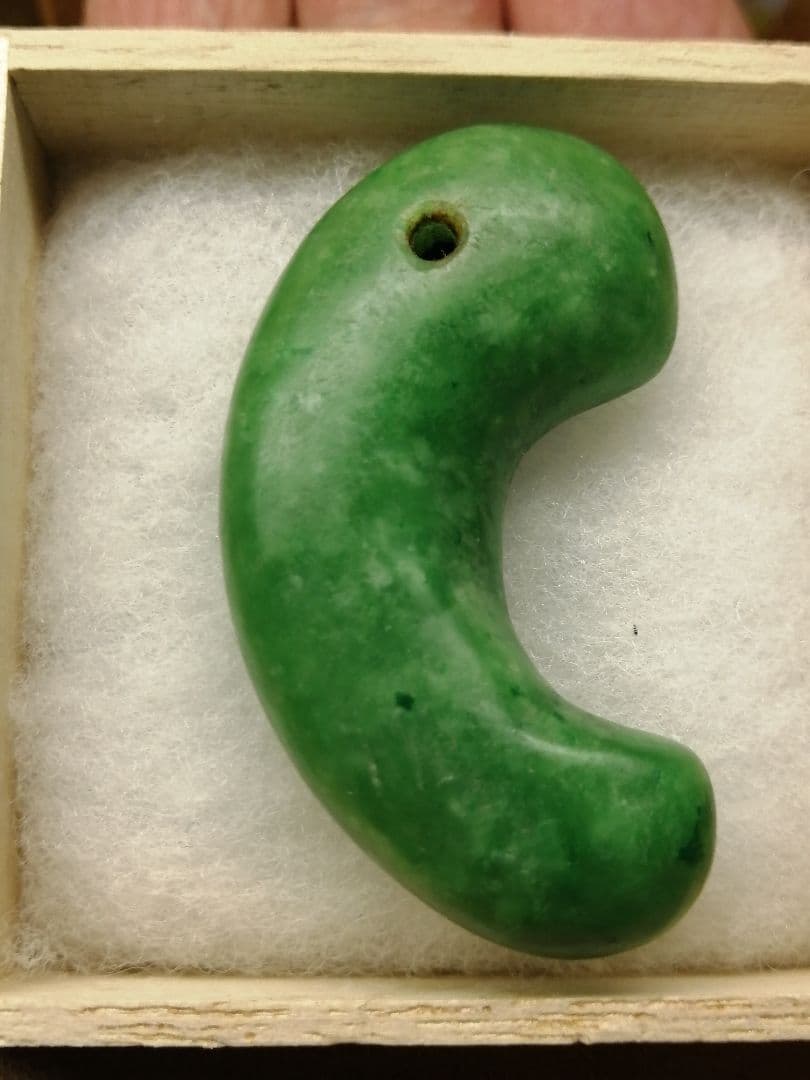 ★古墳期『糸魚川翡翠勾玉』出土品。4.90cm【超琅玕翡翠】最高峰の巨大勾玉です