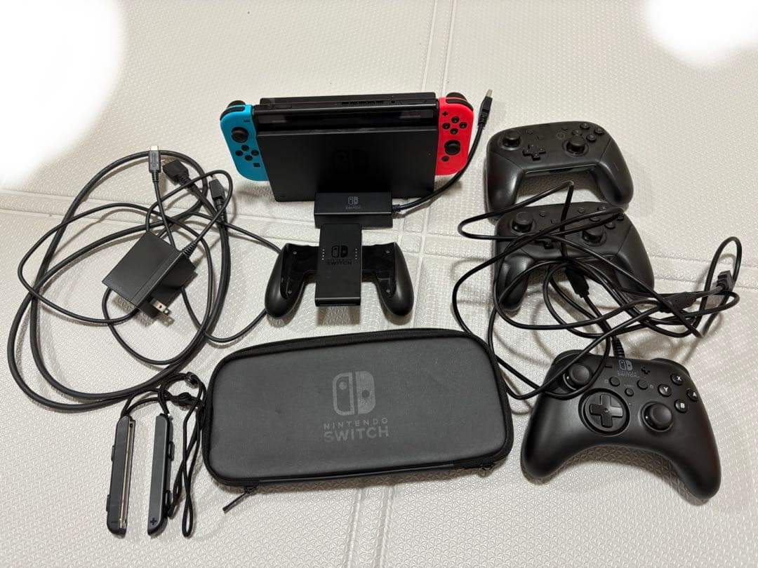 ダ*ー様 Switch 本体、コントローラーほか