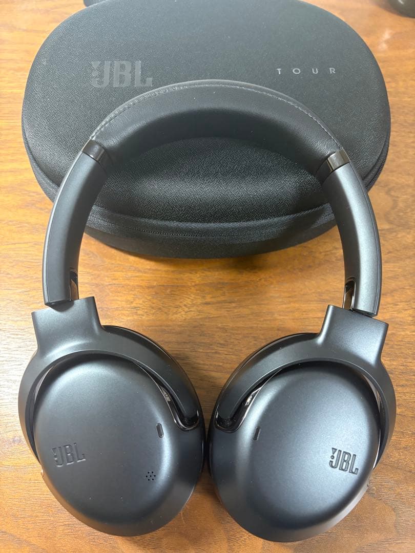 ヘッドホン JBL TOUR ONE M2
