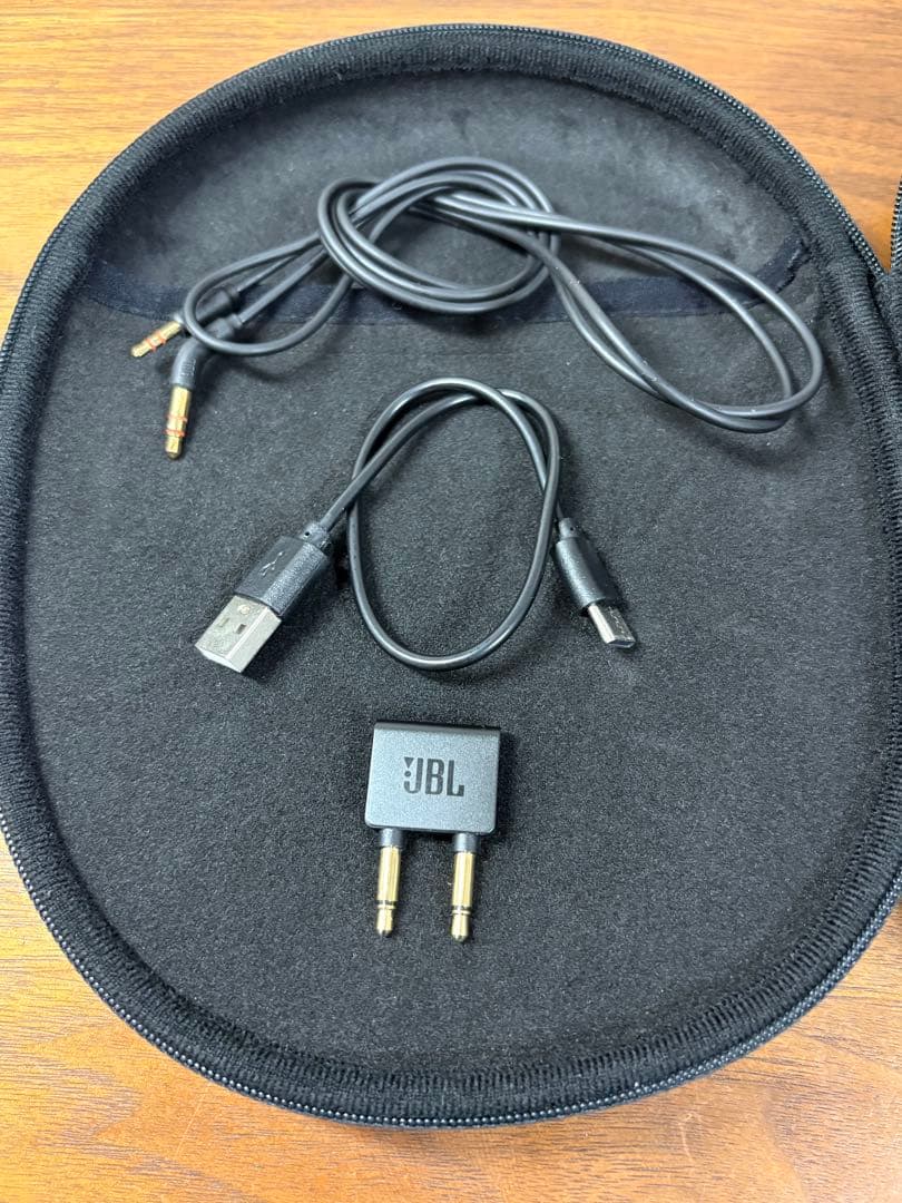 ヘッドホン JBL TOUR ONE M2