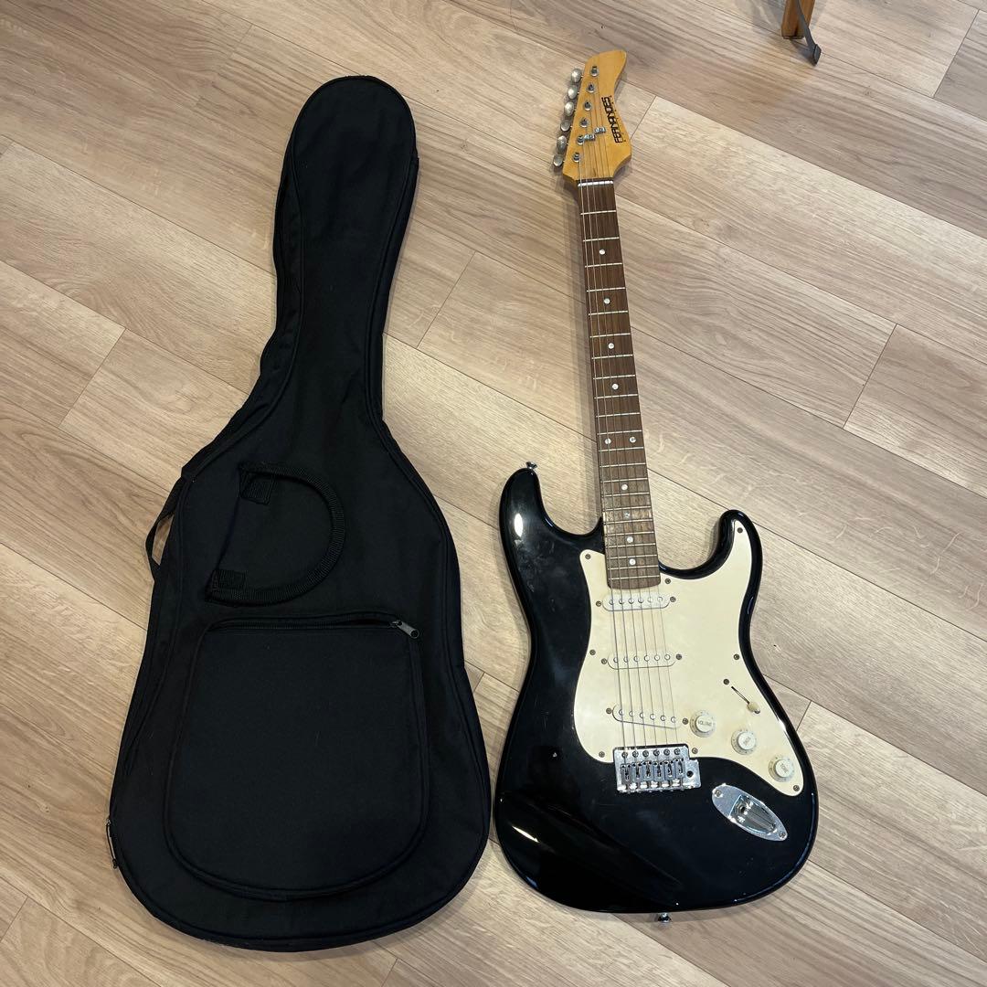 FERNANDESのストラトキャスター　エレキギター