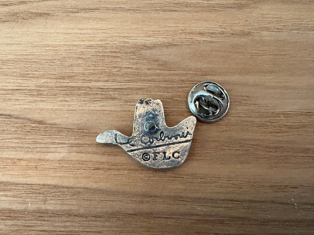 Le Corbusier コルビュジエ　ピンバッジ