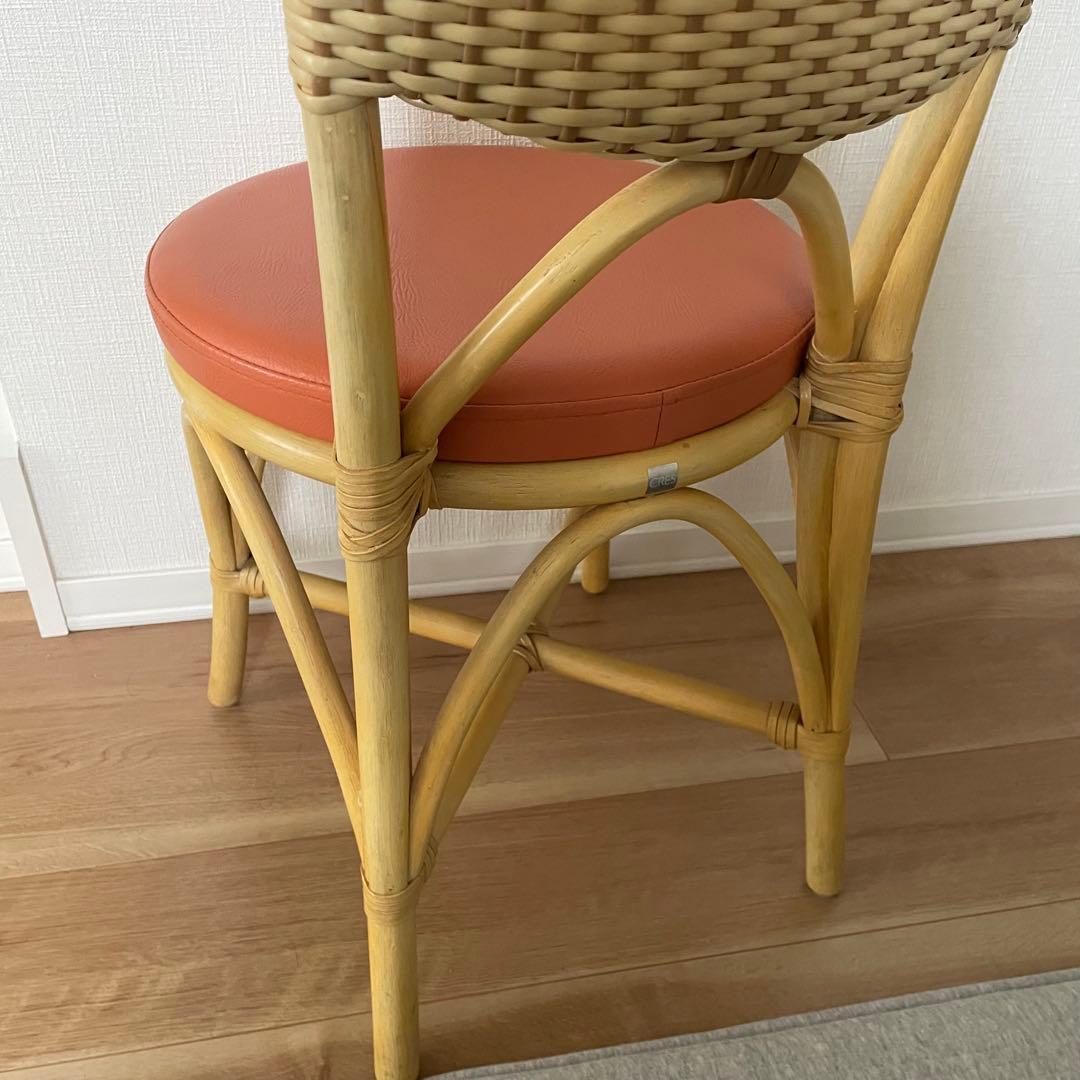 【美品】軽くて丈夫　ラタンチェア　　椅子　2脚セット