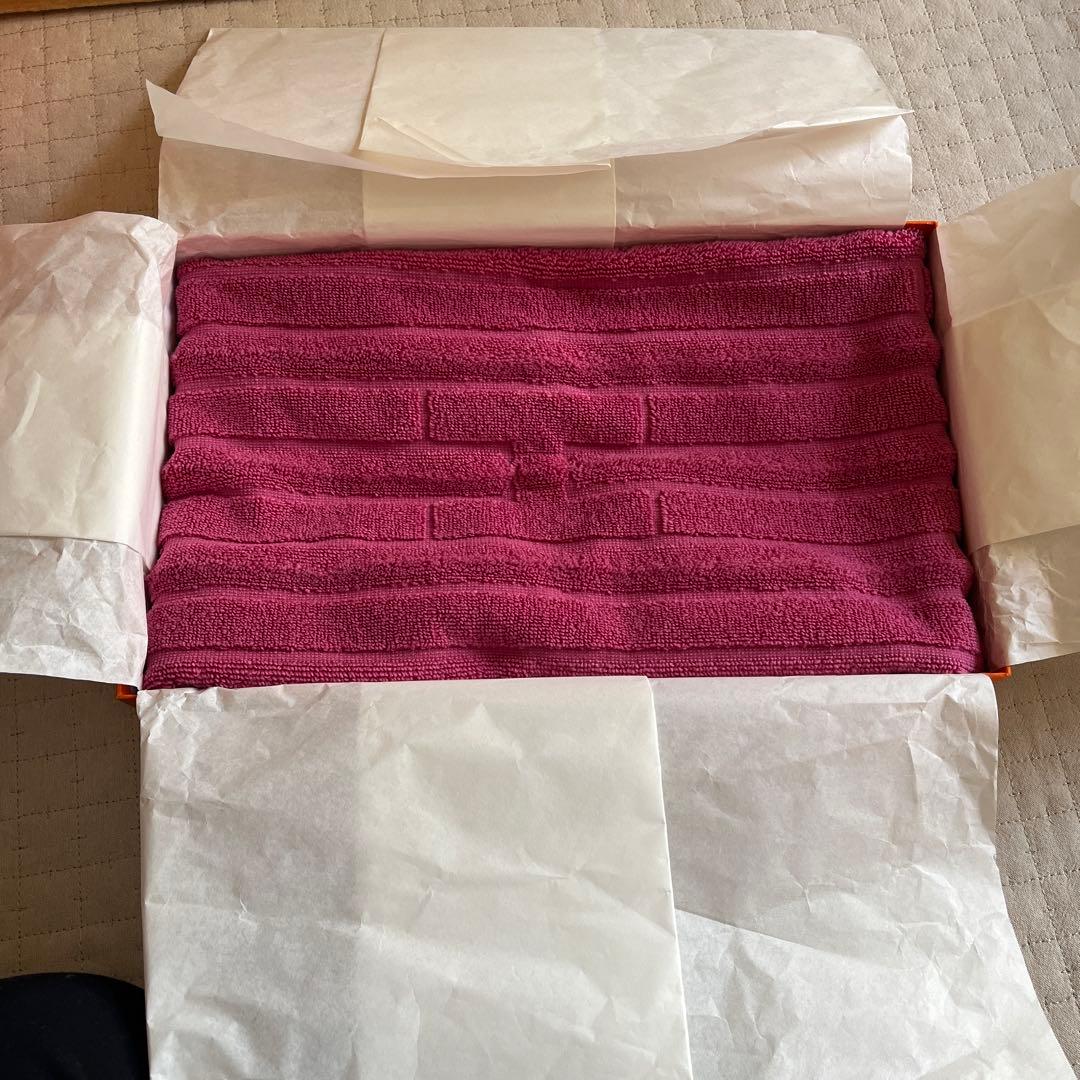 新品未使用タグ付きHERMES ステアーズ コットン100％フェイスタオルマット