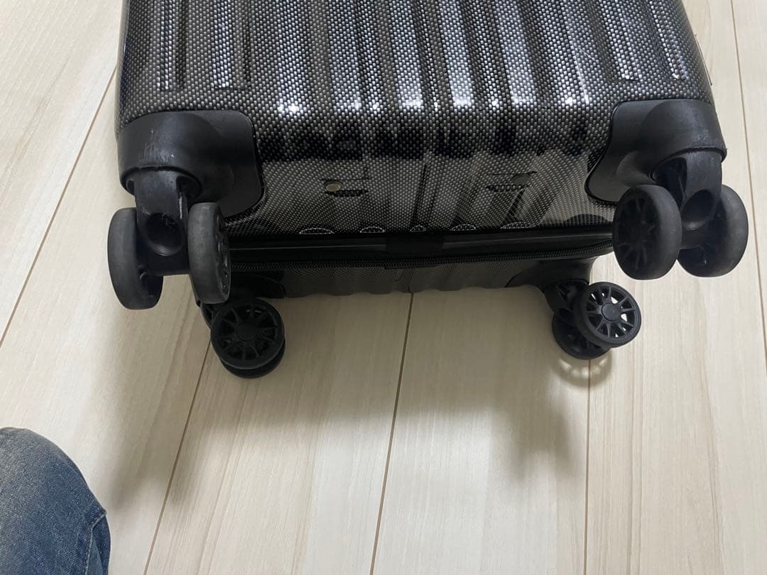 ブラックハードシェルキャリーケース