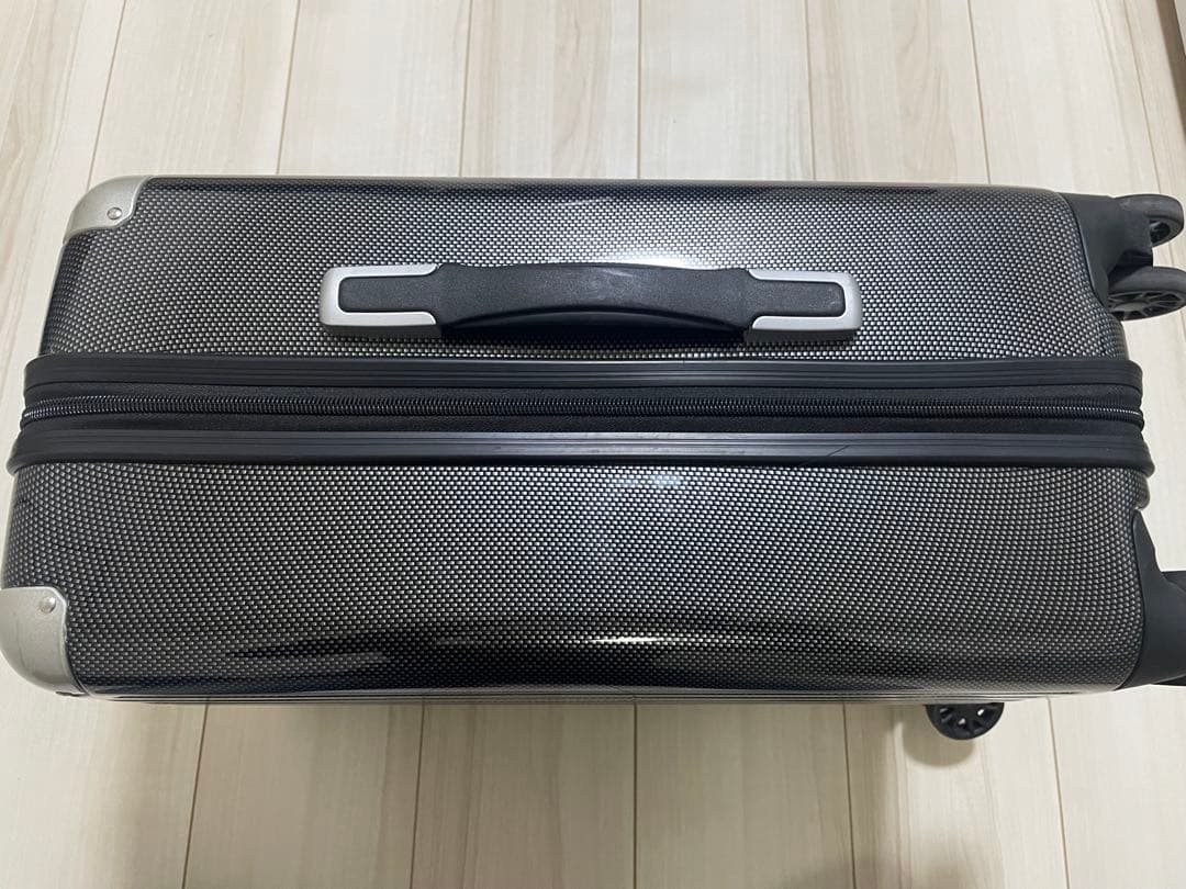 ブラックハードシェルキャリーケース