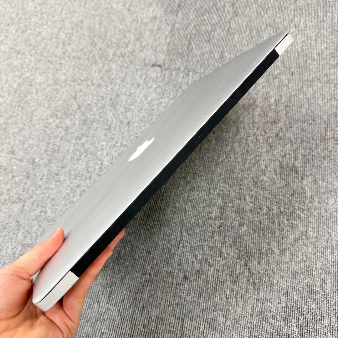 MacBook Air 2015 13インチ4GB/128GBシルバー