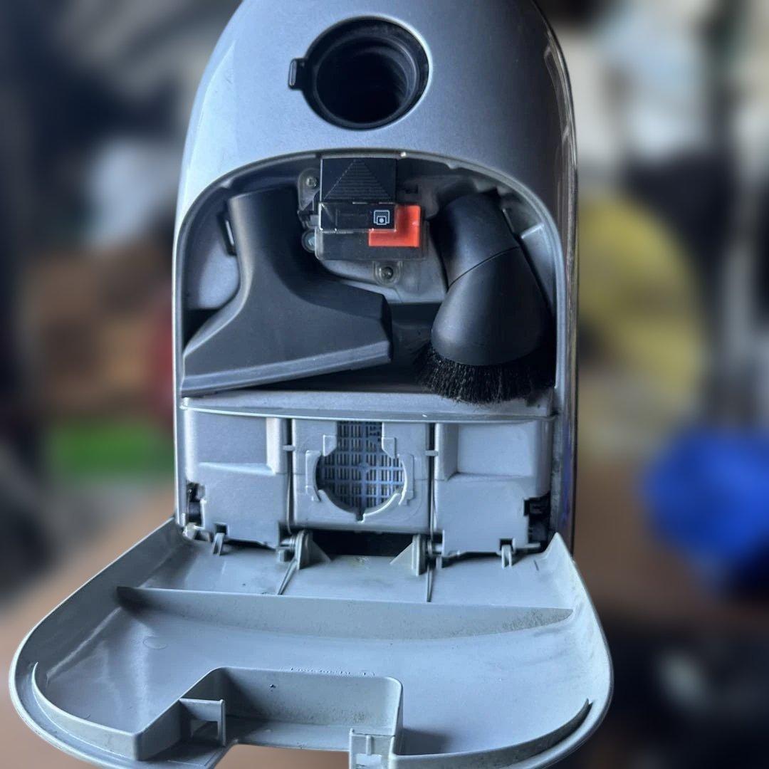 掃除機・クリーナー Miele S344i Silver Star