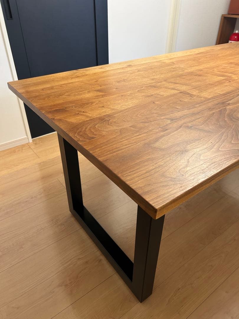 マスターウォール WILDWOOD DINING TABLE アカセ木工