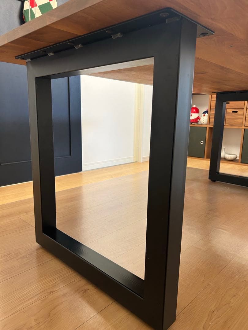 マスターウォール WILDWOOD DINING TABLE アカセ木工