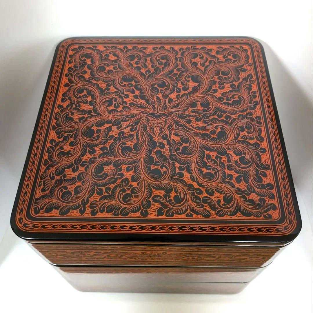 お正月に　お祝いに　きんま漆器 重箱 3段 台付　変わり文様　伝統工芸品サイズ大