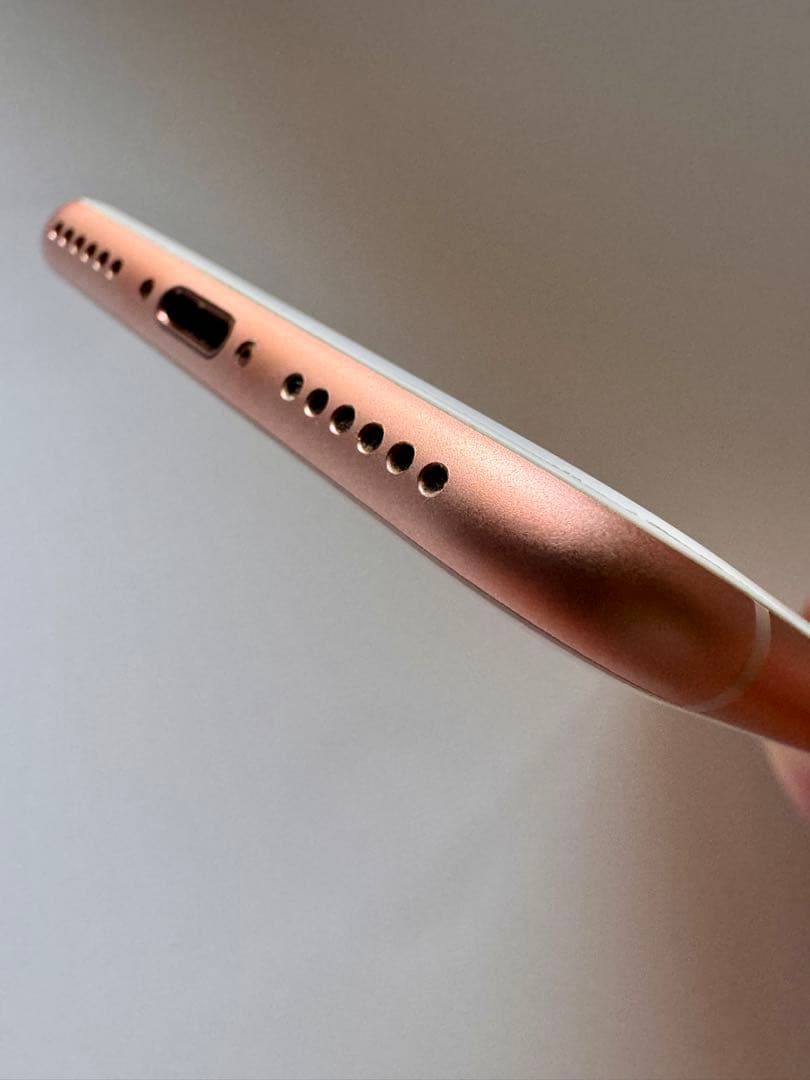 【超美品】Apple iPhone 8 ゴールド 64GB バッテリー残100%