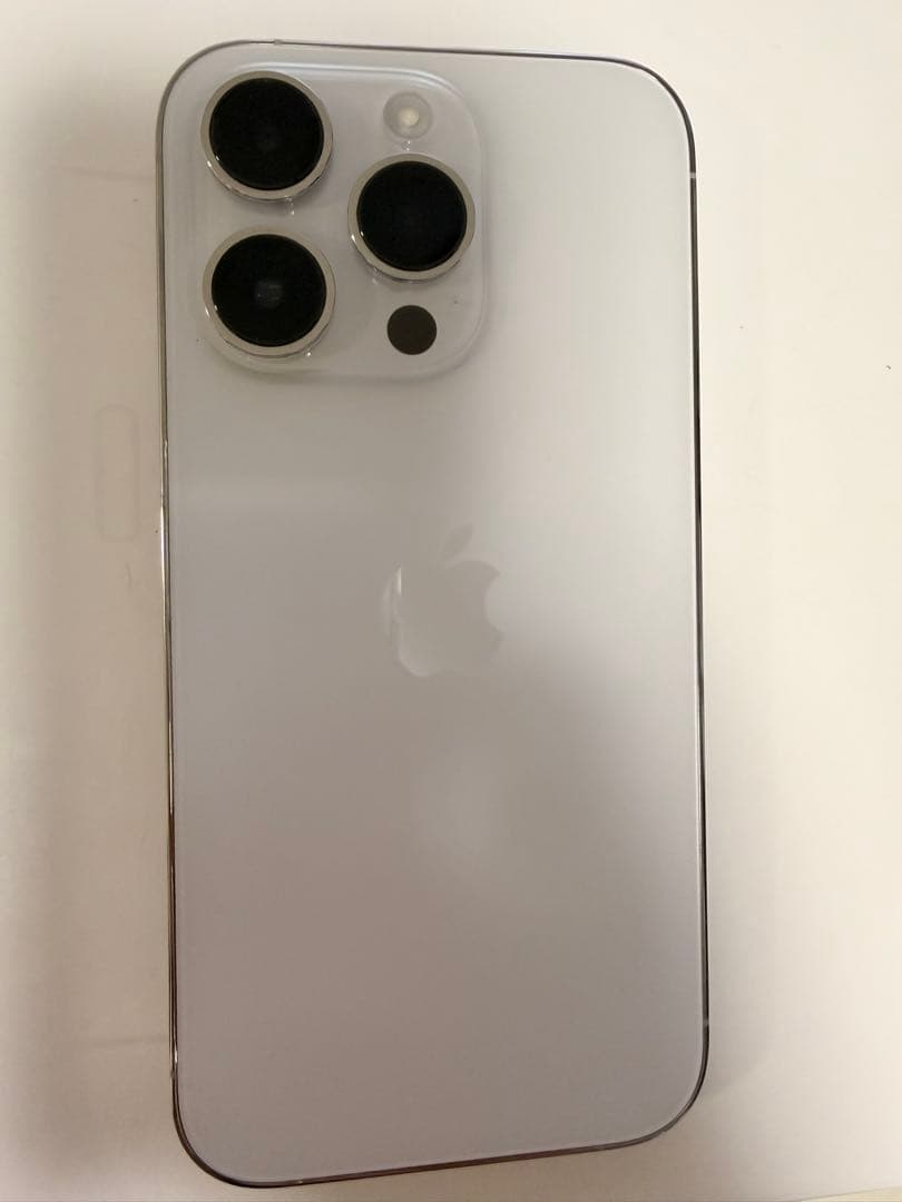 Apple iPhone 14Pro シルバー　本体