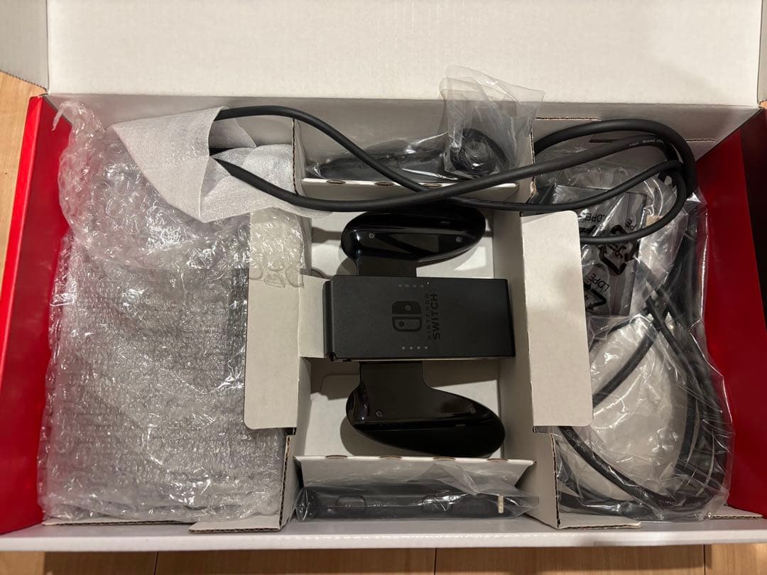 匿*名様 Nintendo Switch 本体 + USBスタンド