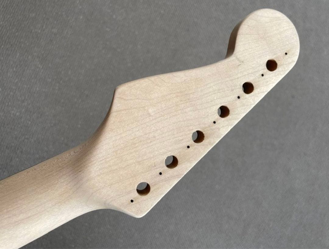 ストラトキャスタータイプ / 未塗装 21F ネック