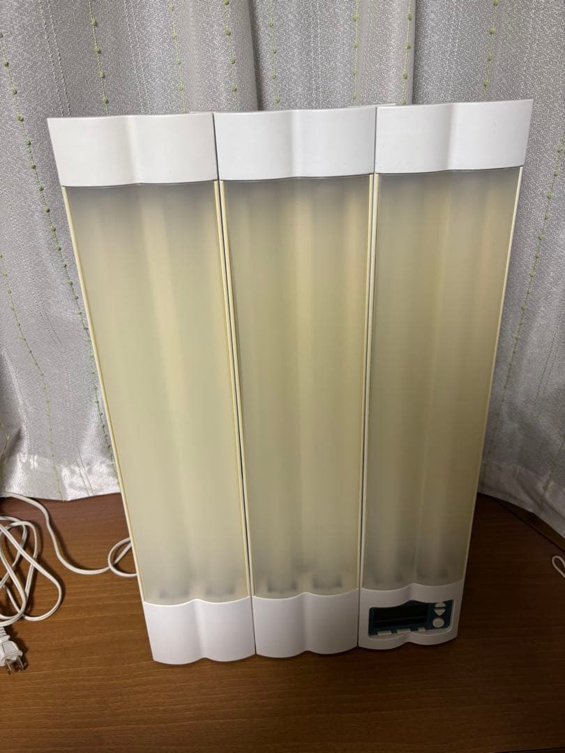 美品！Bright Light ME+ ブライトライトＭＥ＋　スタンド型ライト