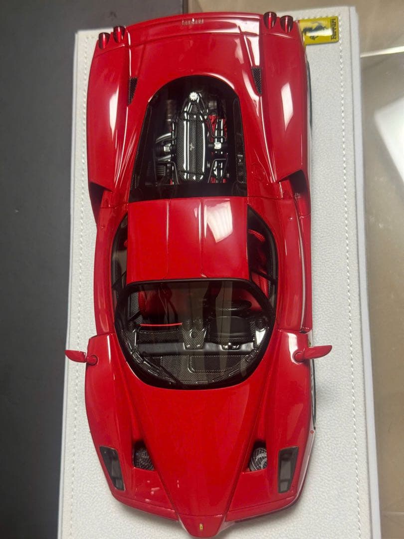 Ferrari Enzo 1:18 ミニカー