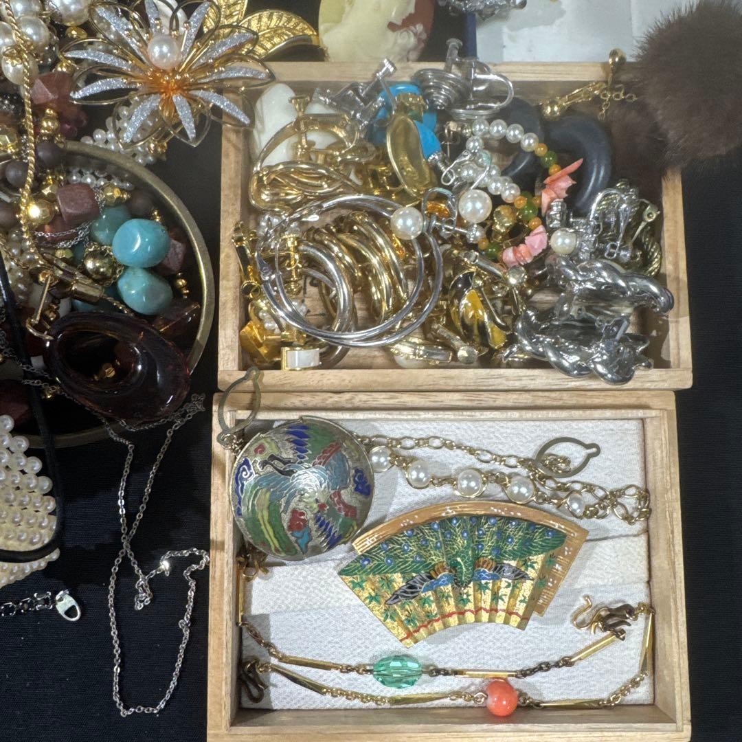 2955★レトロ　アクセサリーまとめ★3kg以上★ネックレス　ピアス　イヤリング