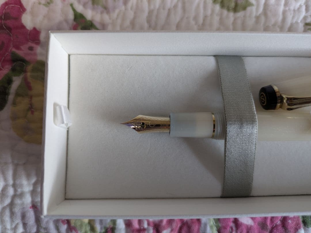 おまけ付きセーラー万年筆 四季織 雪月空葉 名月