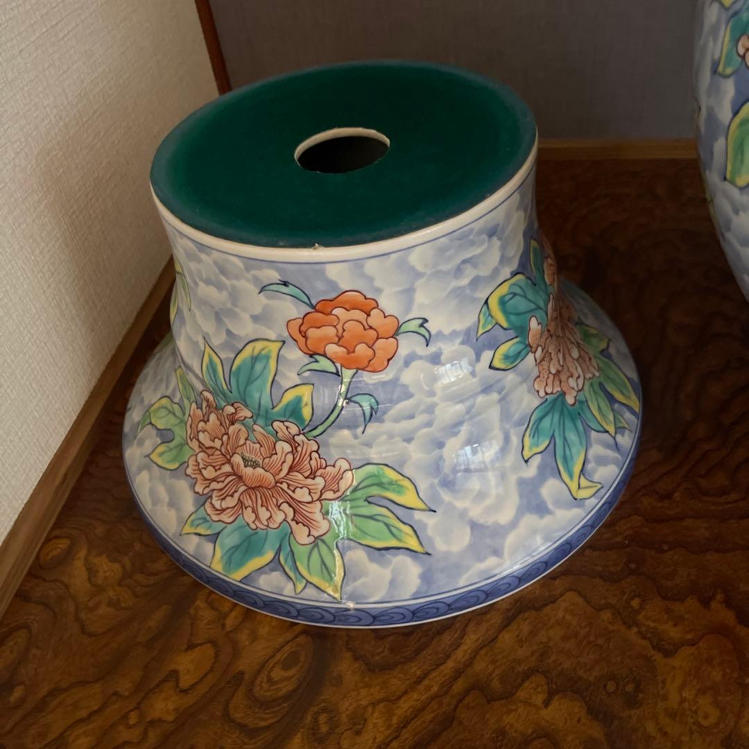 江口天童、花柄陶器花瓶