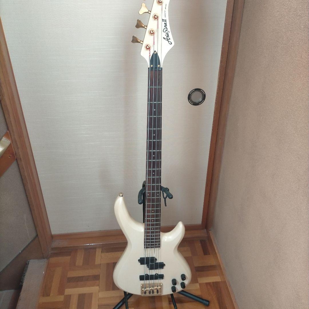 Eden エレキベース 4弦 ホワイト