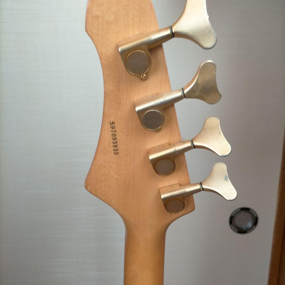 Eden エレキベース 4弦 ホワイト