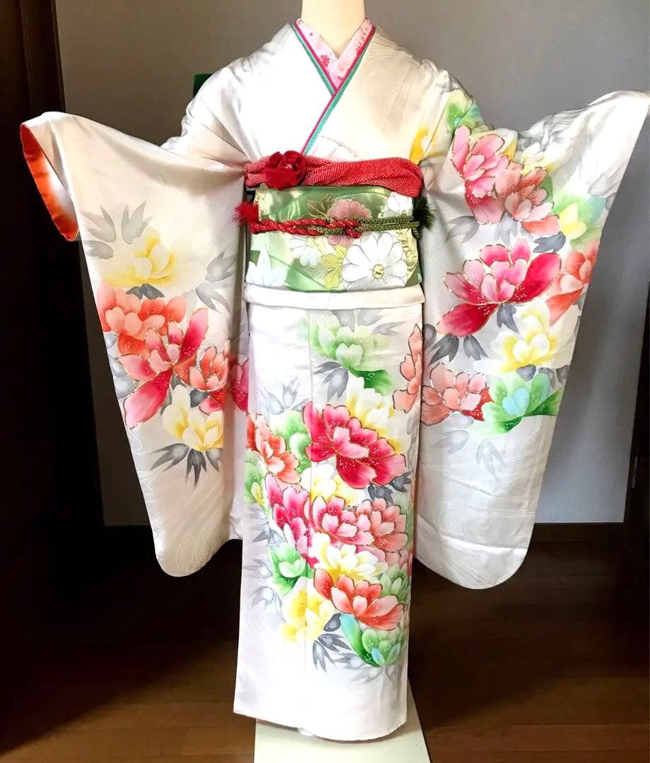 振袖セット　アイボリー　白系　牡丹❤️金駒刺繍　成人式振袖